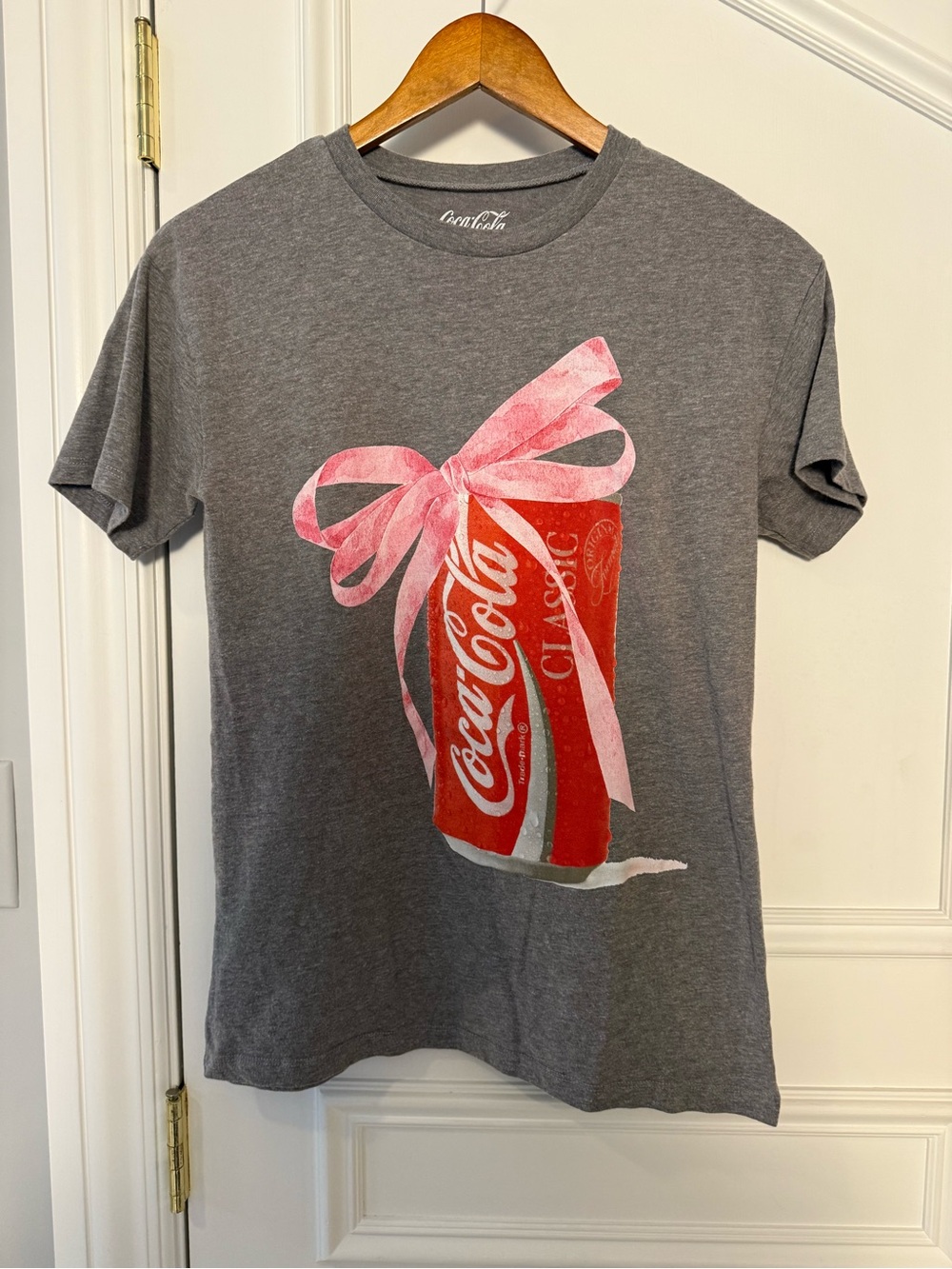Coca-Cola Pink Bow Coke Can Graphic T-Shirt Small